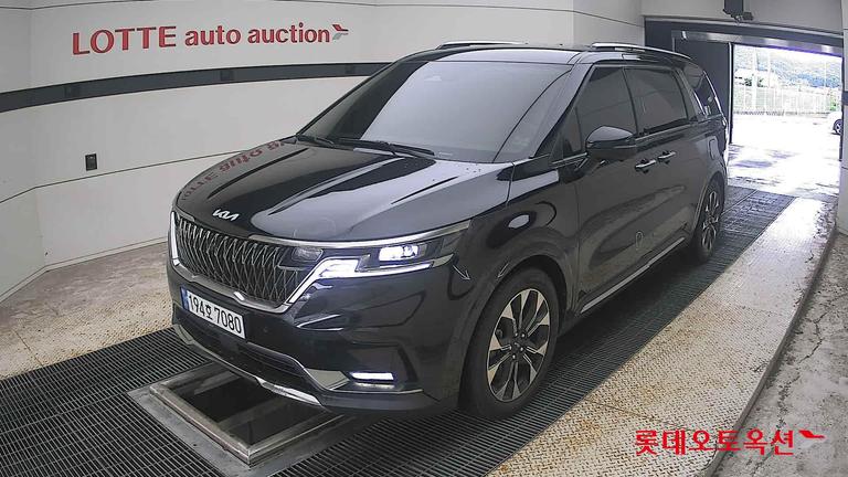 2023 KIA Carnival