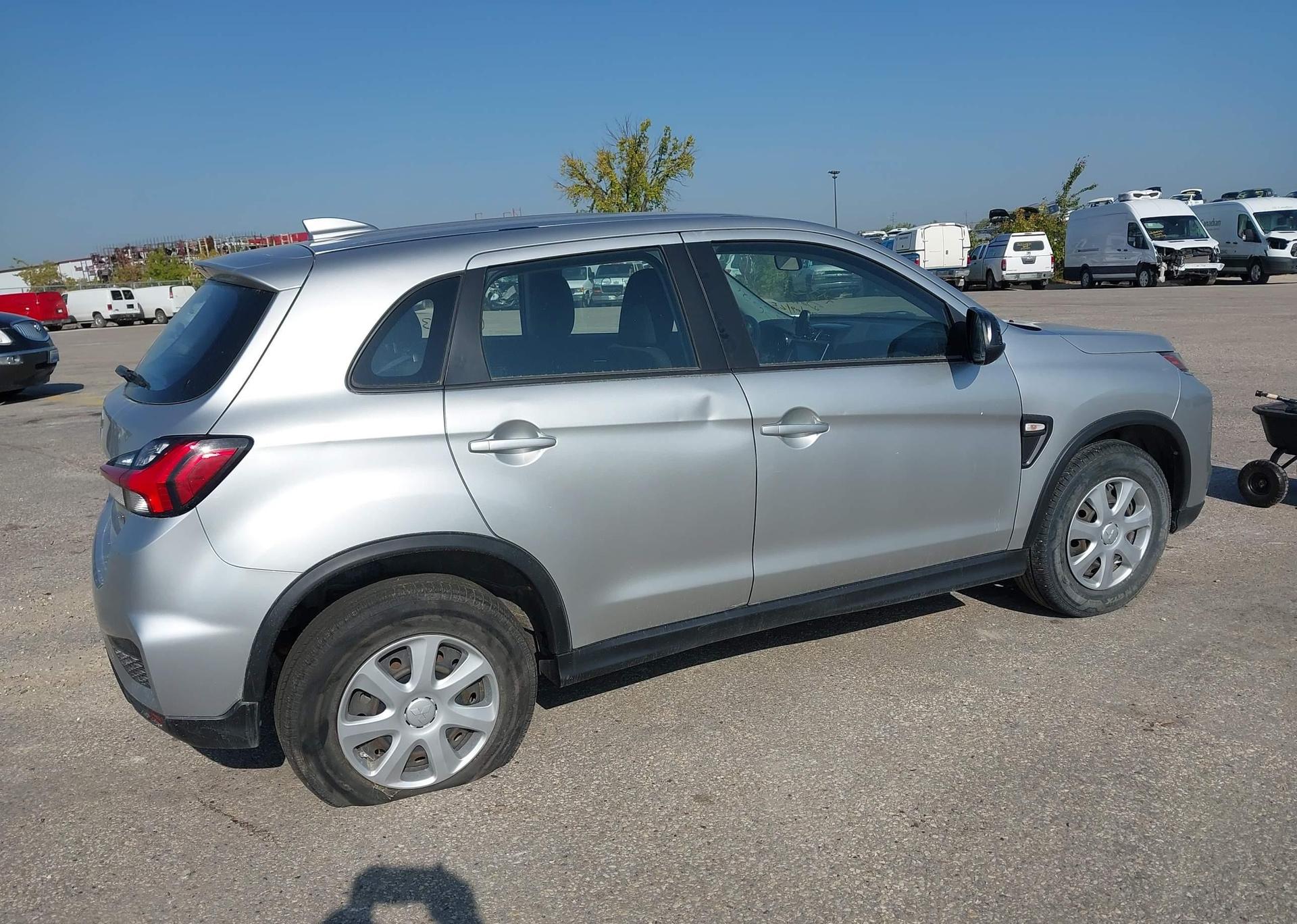 2021 MITSUBISHI RVR ES