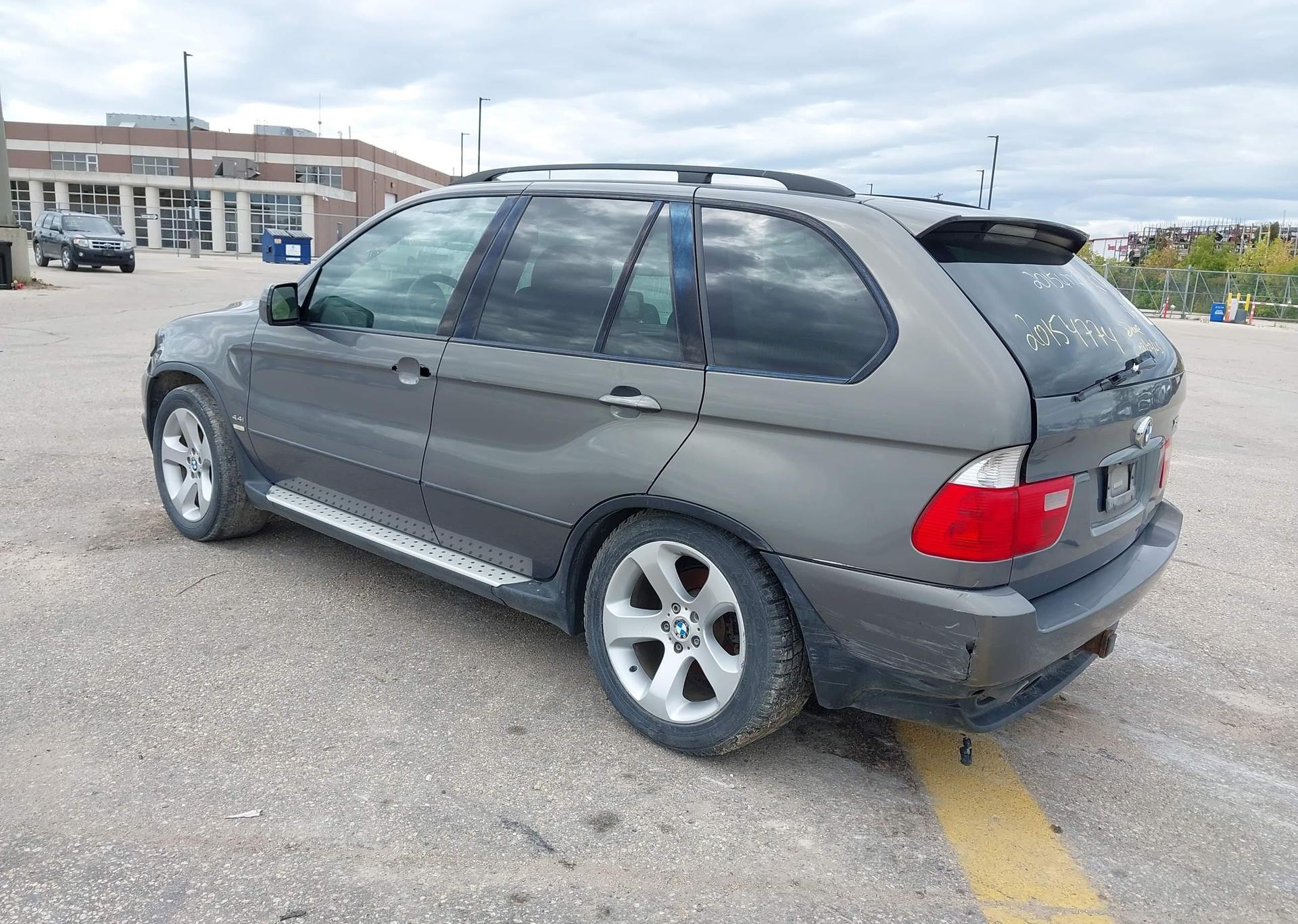 2006 BMW X5 4.4I