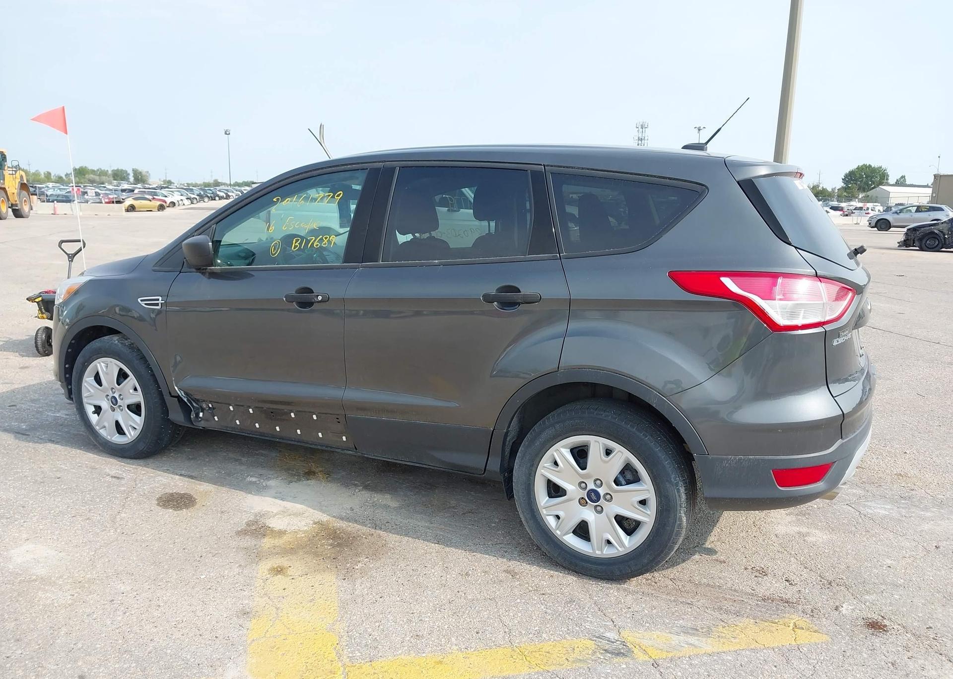 2016 FORD ESCAPE S