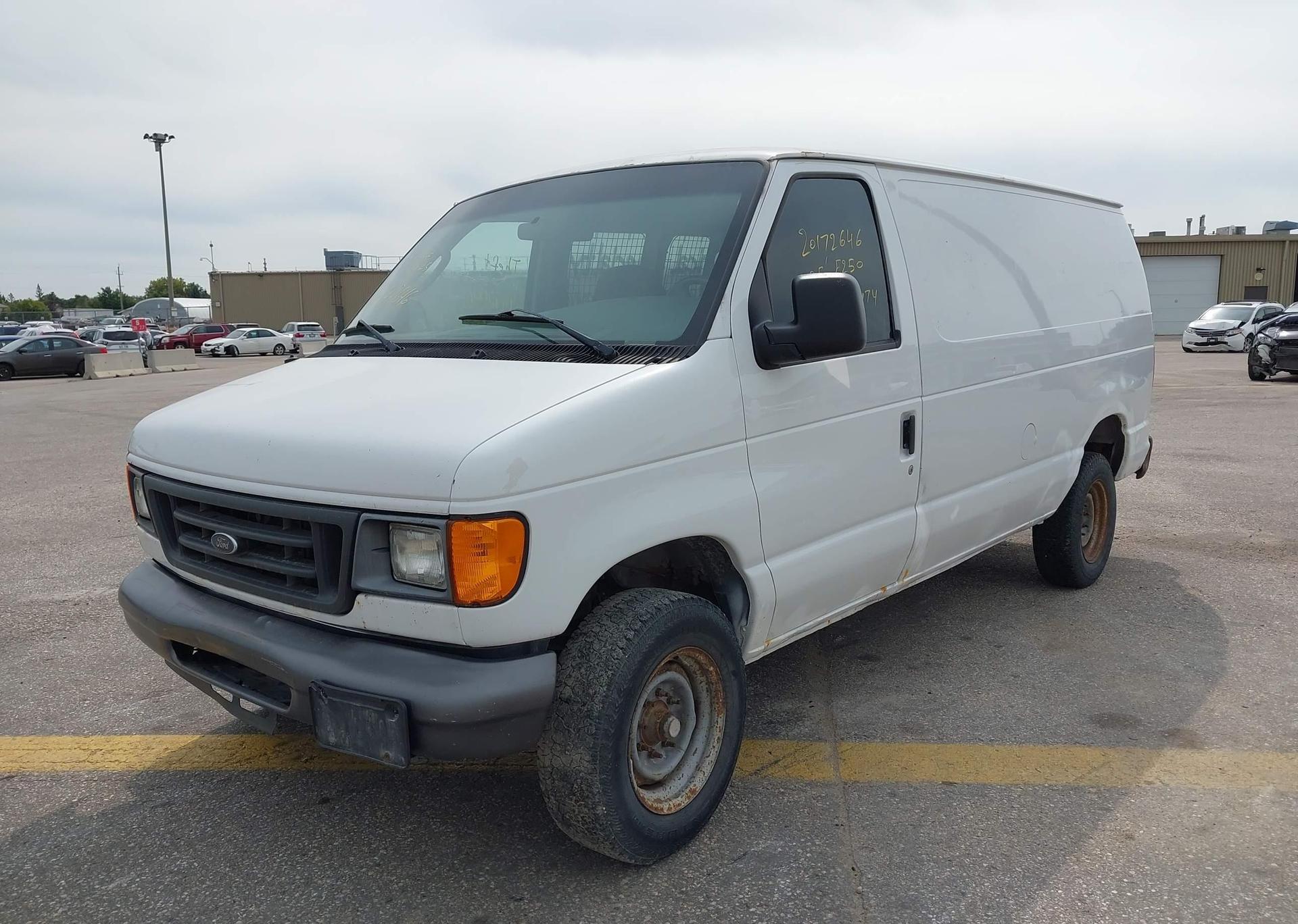 2005 FORD E250 ECONOLINE CARGO