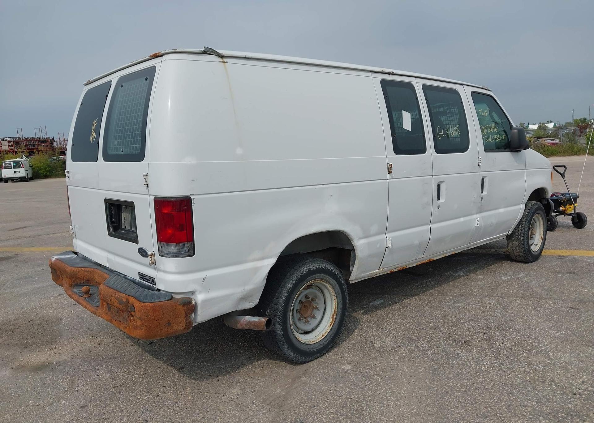 2005 FORD E250 ECONOLINE CARGO
