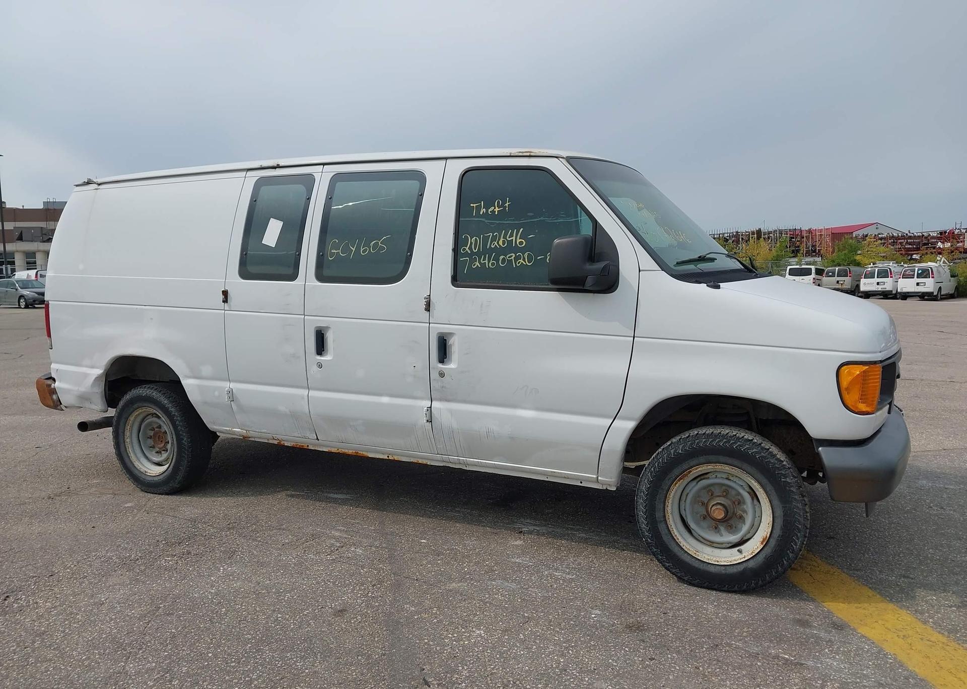 2005 FORD E250 ECONOLINE CARGO