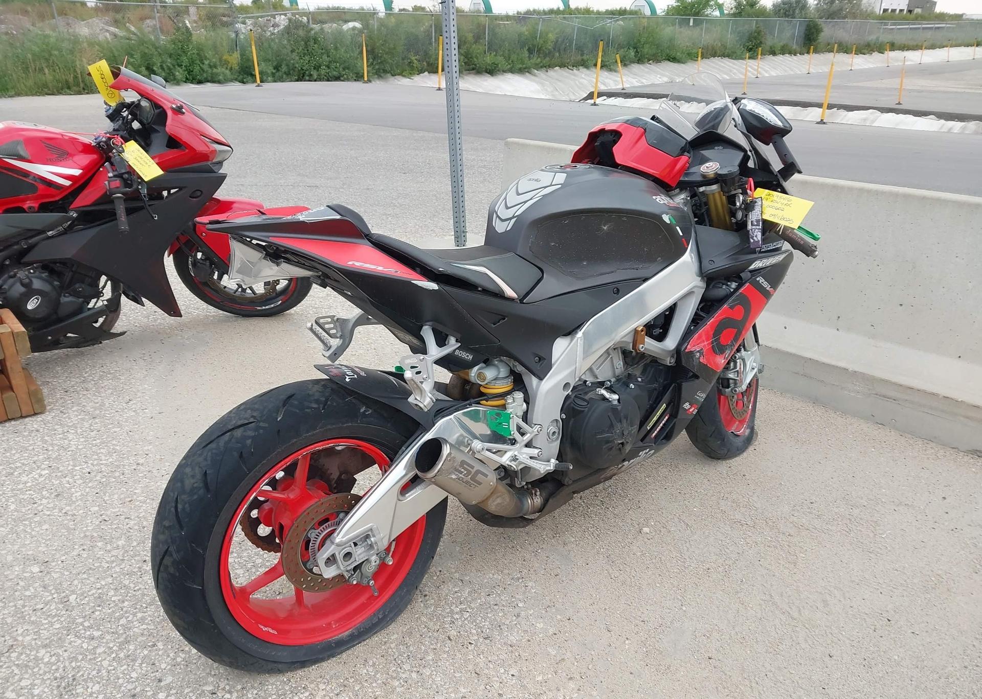 2017 APRILIA RSV4 RR