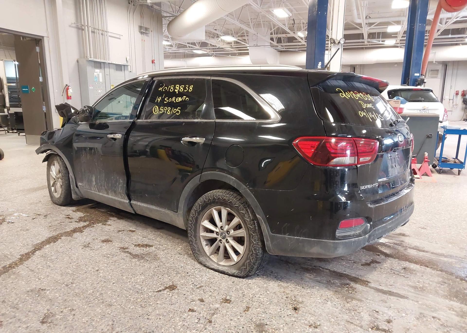 2019 KIA SORENTO EX