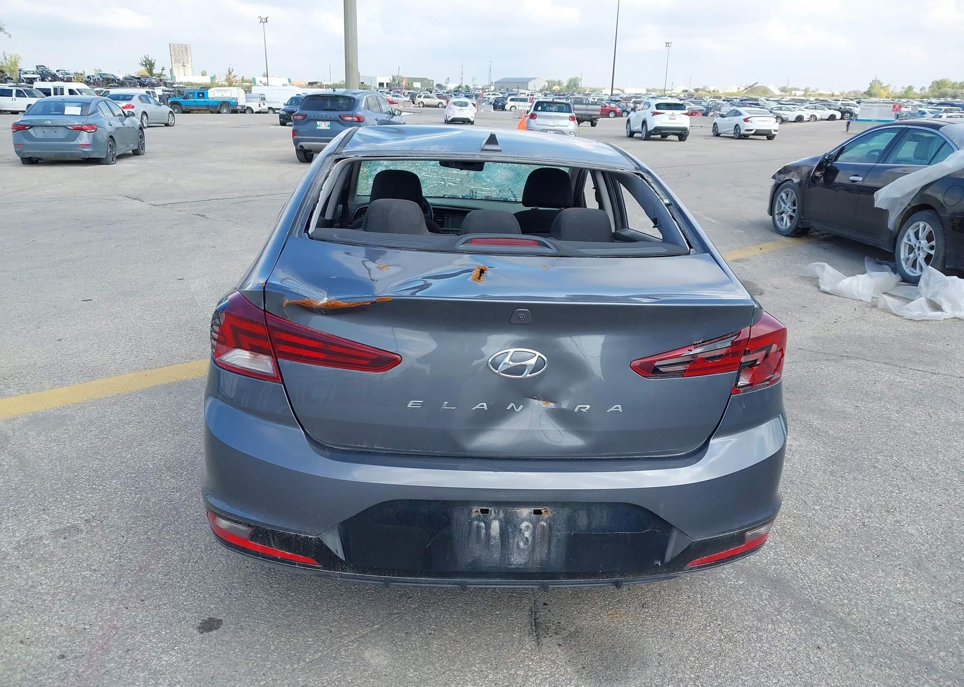 2020 HYUNDAI elantra se