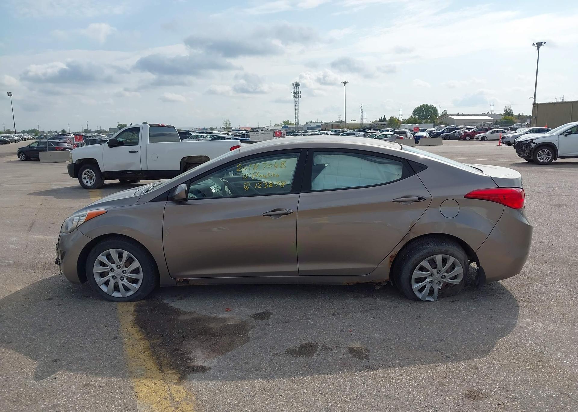 2012 HYUNDAI ELANTRA GLS