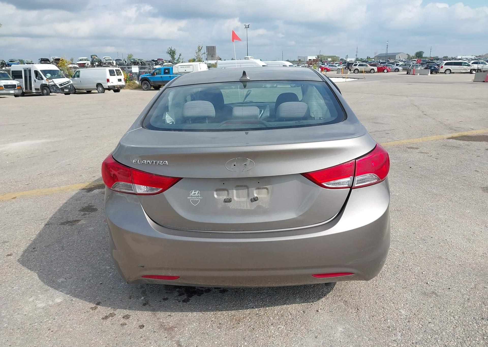 2012 HYUNDAI ELANTRA GLS