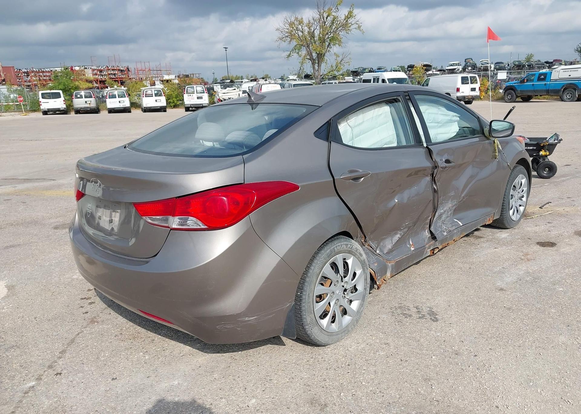 2012 HYUNDAI ELANTRA GLS
