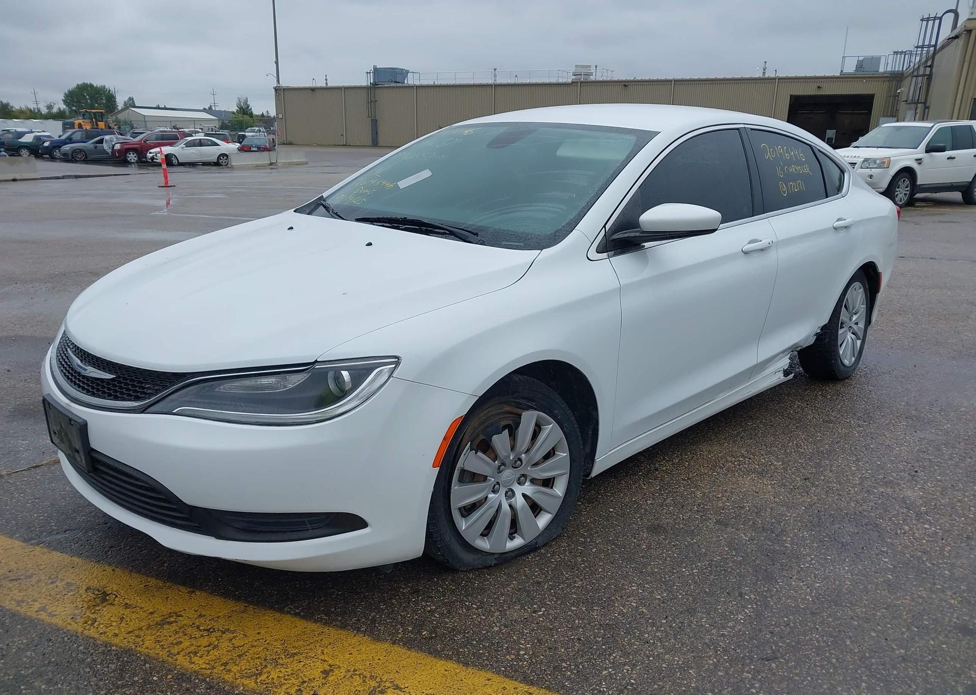2016 CHRYSLER 200 LX