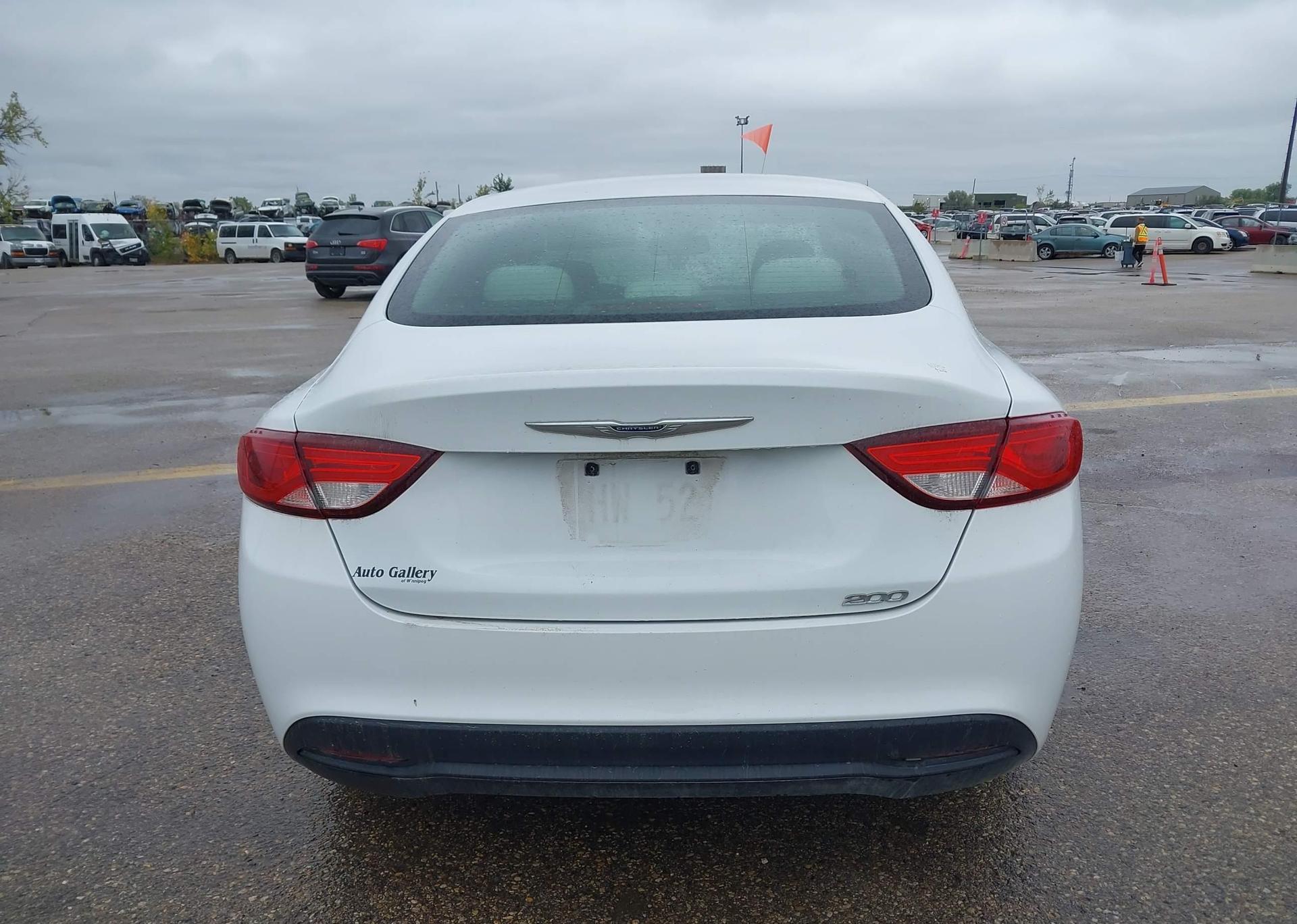 2016 CHRYSLER 200 LX