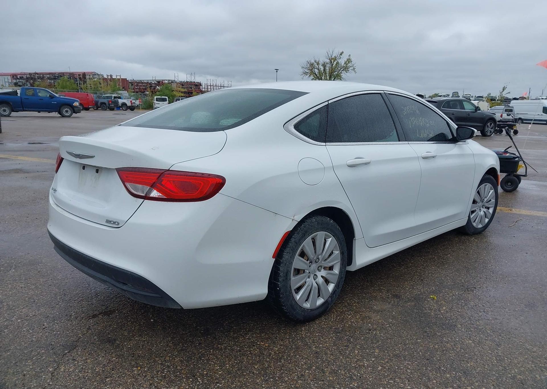 2016 CHRYSLER 200 LX