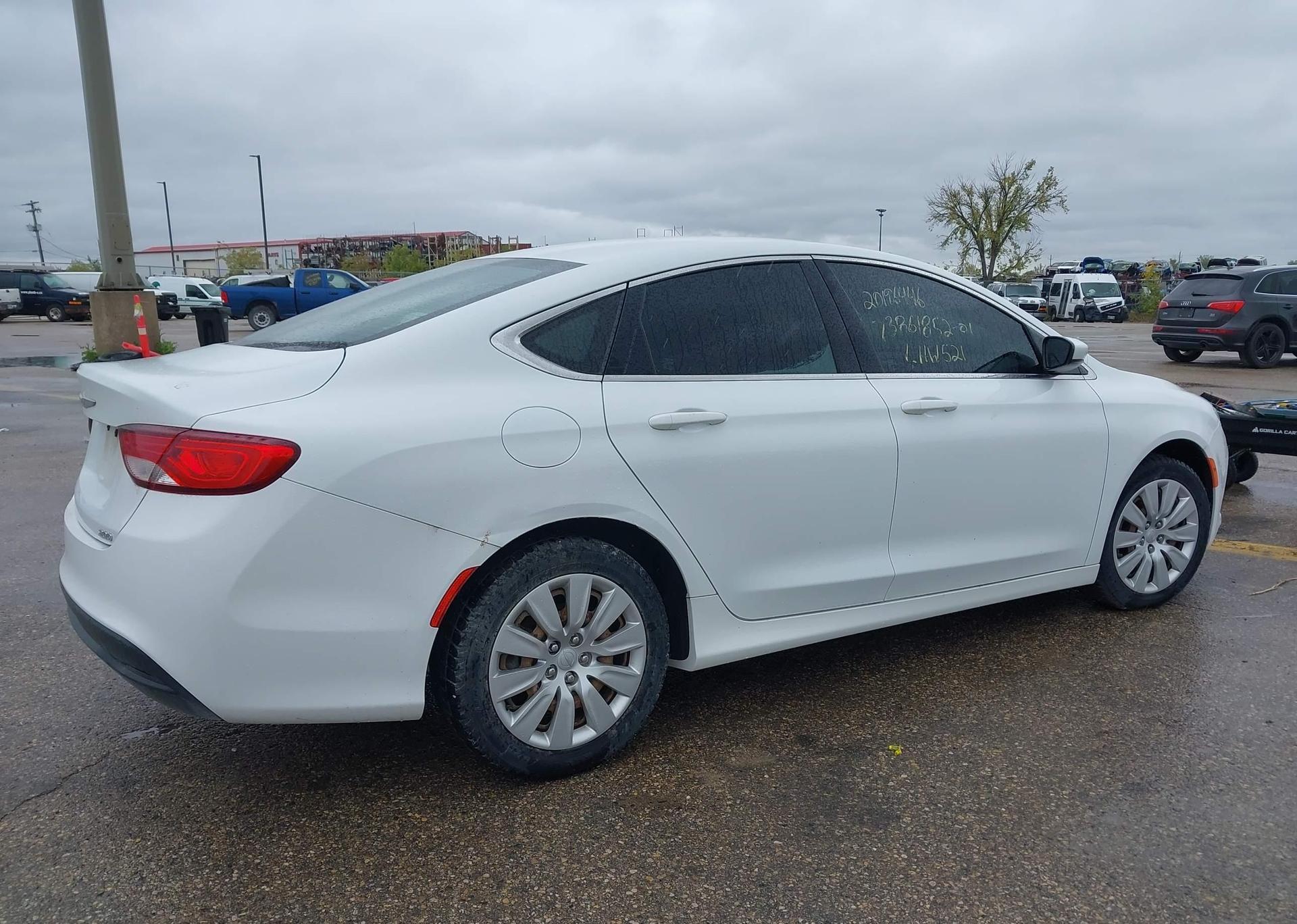 2016 CHRYSLER 200 LX