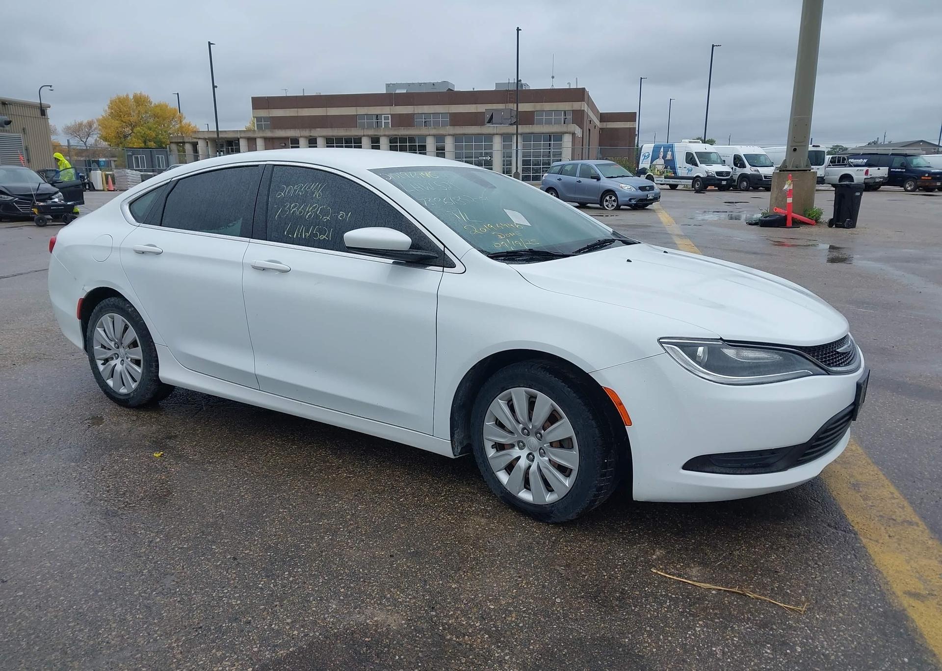 2016 CHRYSLER 200 LX