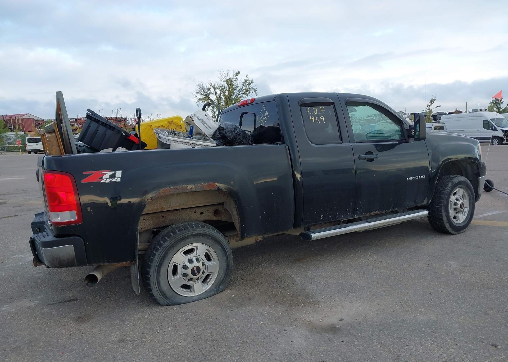 2011 GMC SIERRA 2500 HD SLE EXT CAB