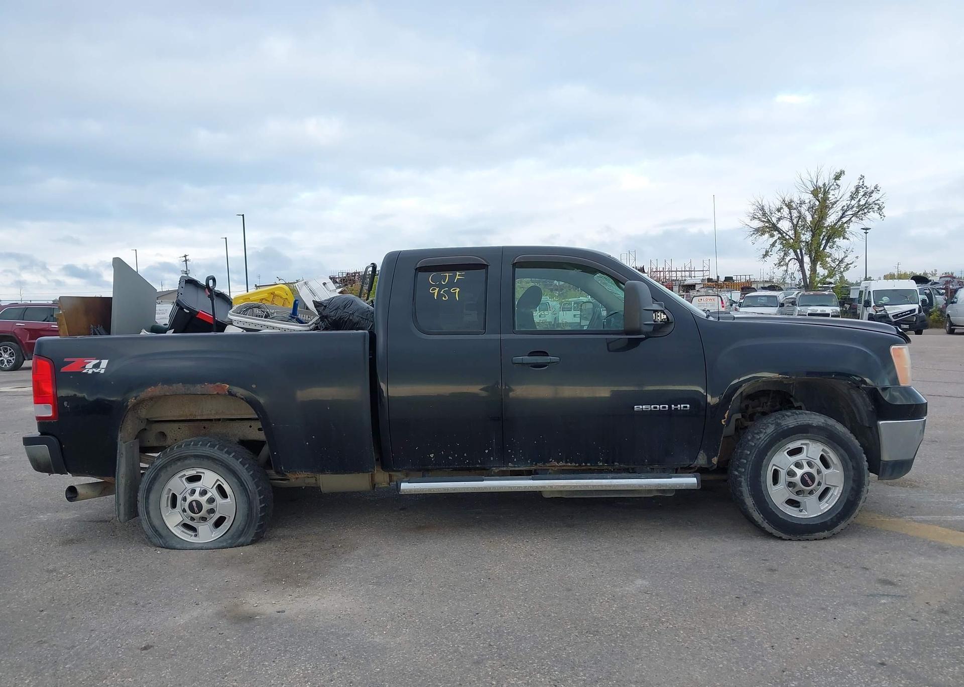 2011 GMC SIERRA 2500 HD SLE EXT CAB