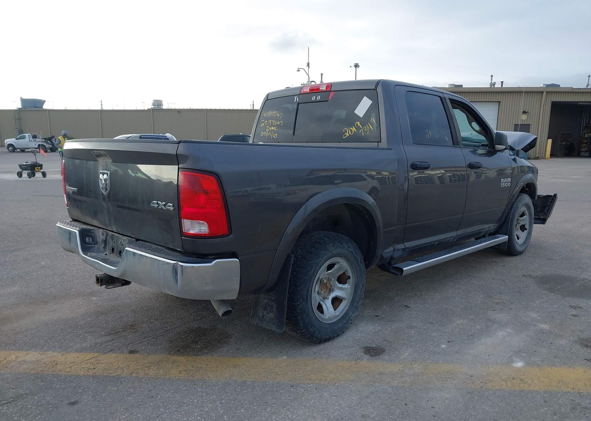 2017 DODGE RAM 1500 SLT CREW CAB