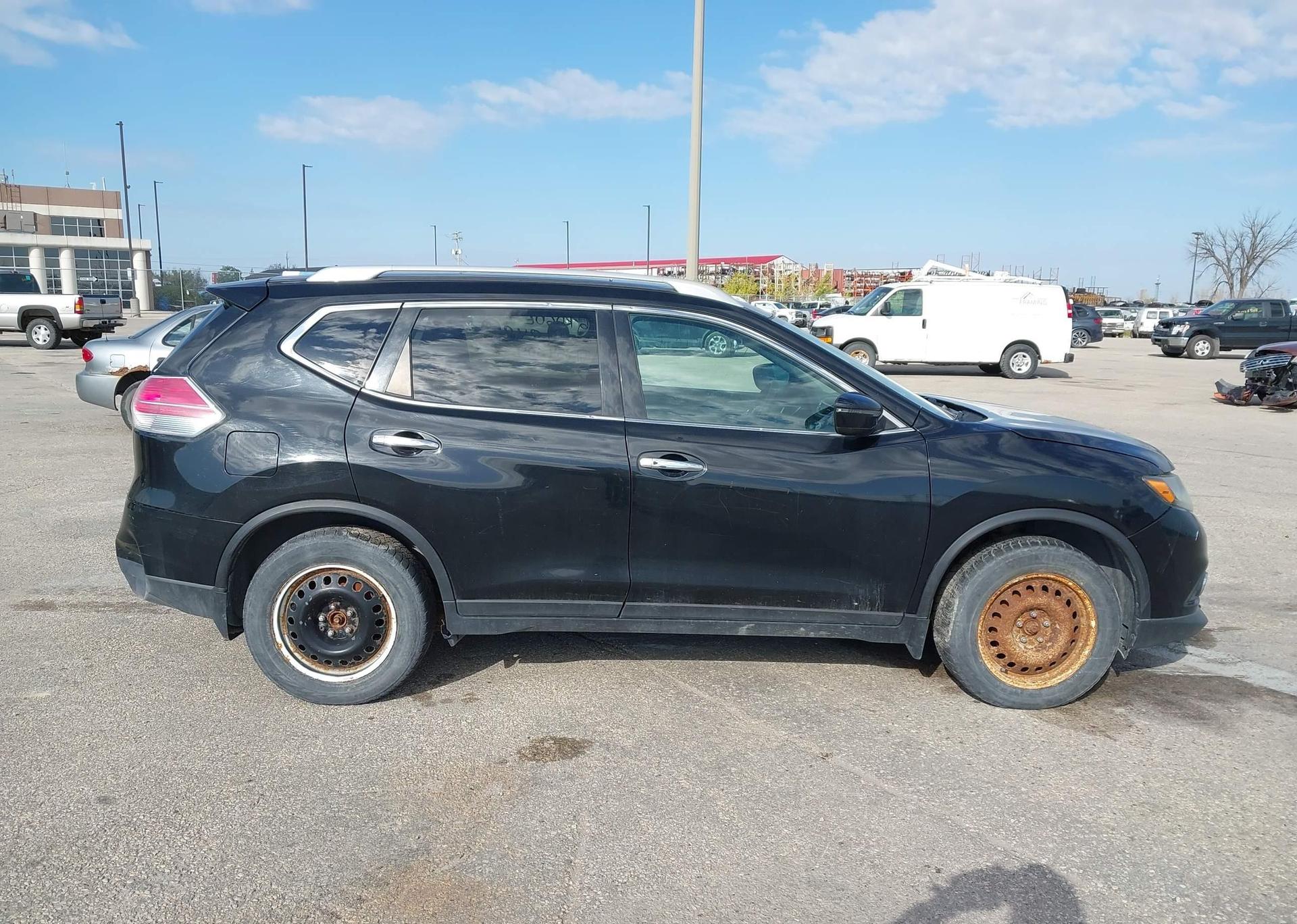 2016 NISSAN ROGUE S
