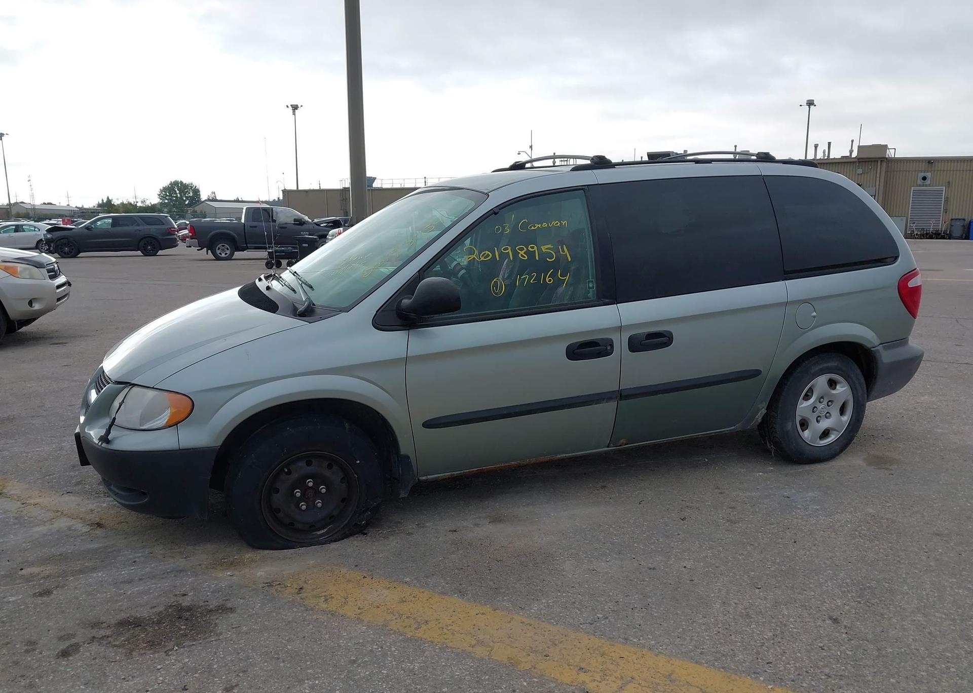 2003 DODGE CARAVAN SE