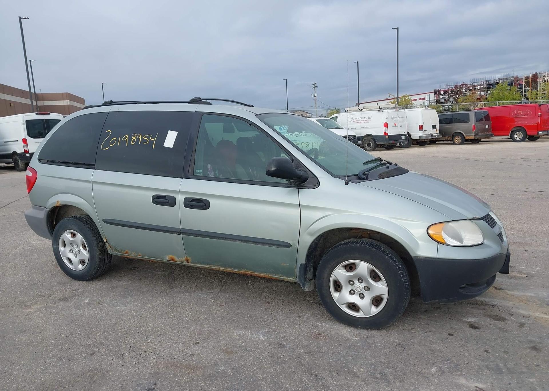 2003 DODGE CARAVAN SE