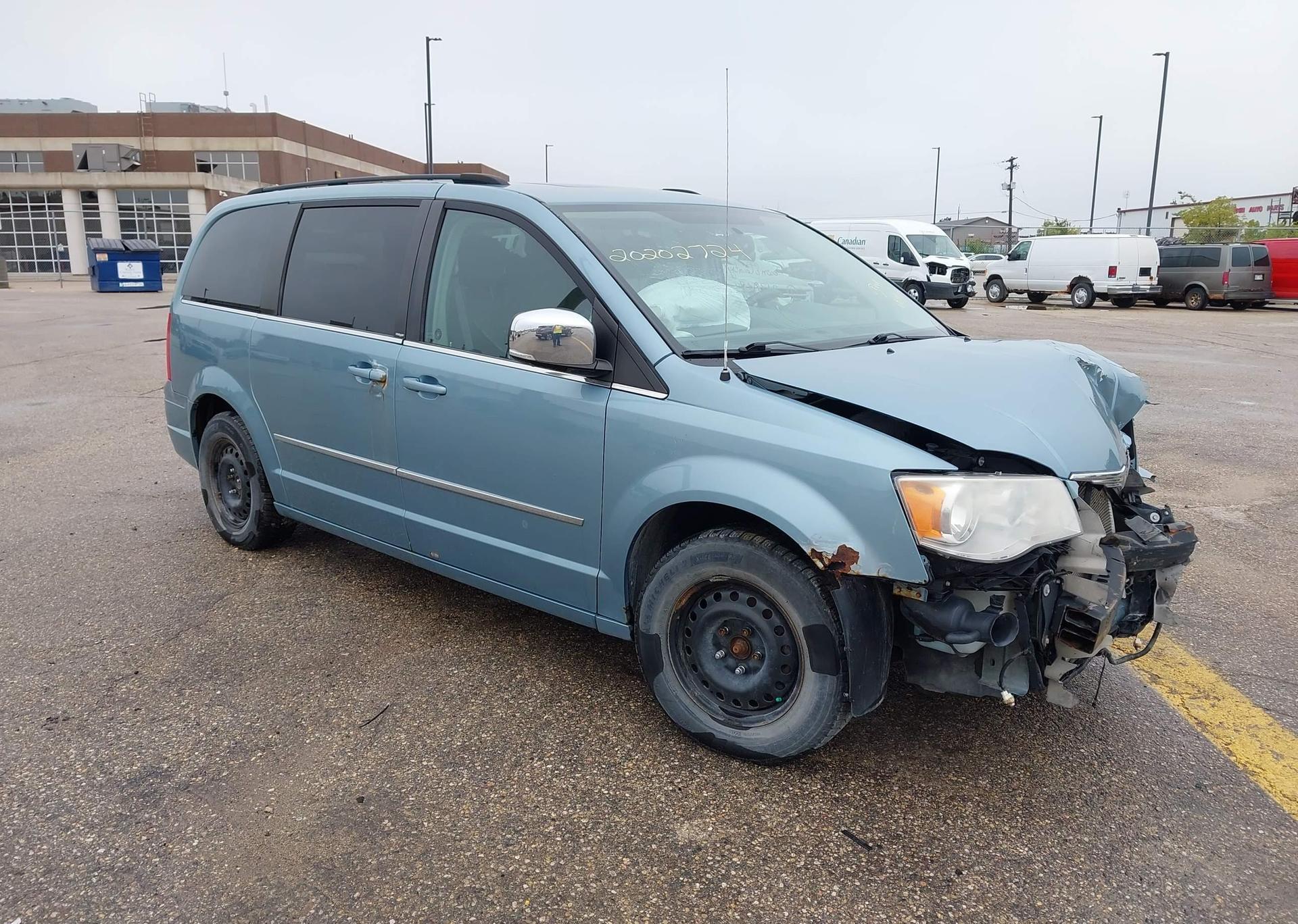 2010 CHRYSLER TOWN & COUNTRY TOURING