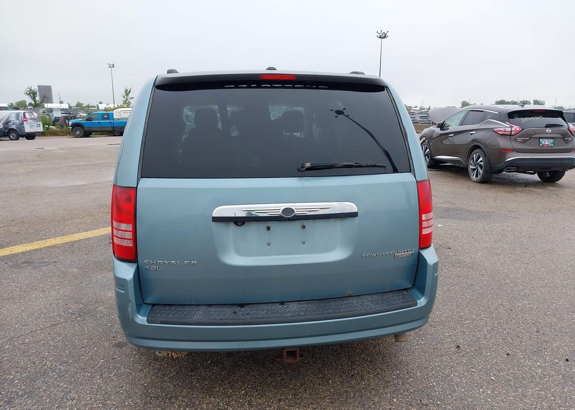 2010 CHRYSLER TOWN & COUNTRY TOURING