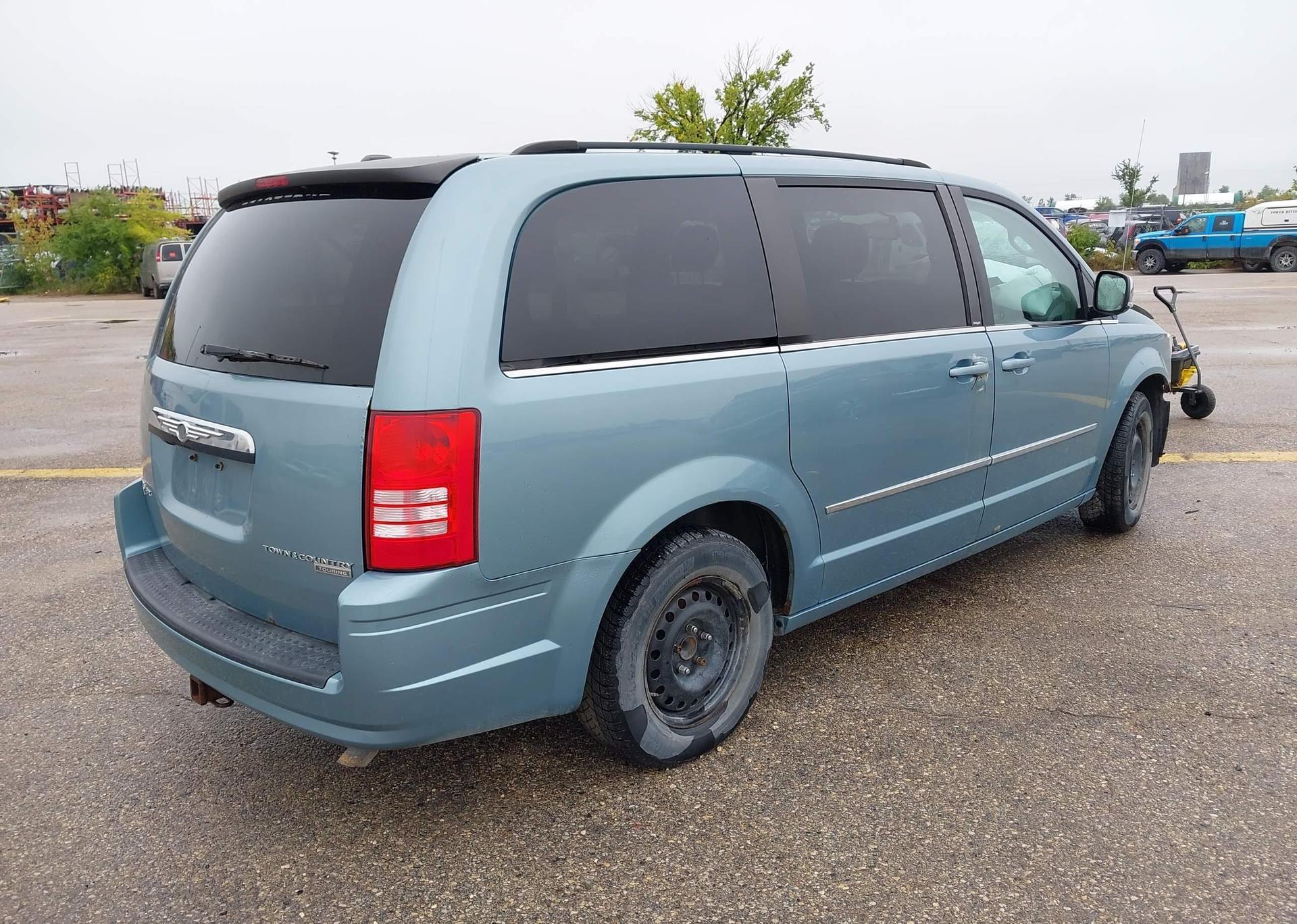 2010 CHRYSLER TOWN & COUNTRY TOURING