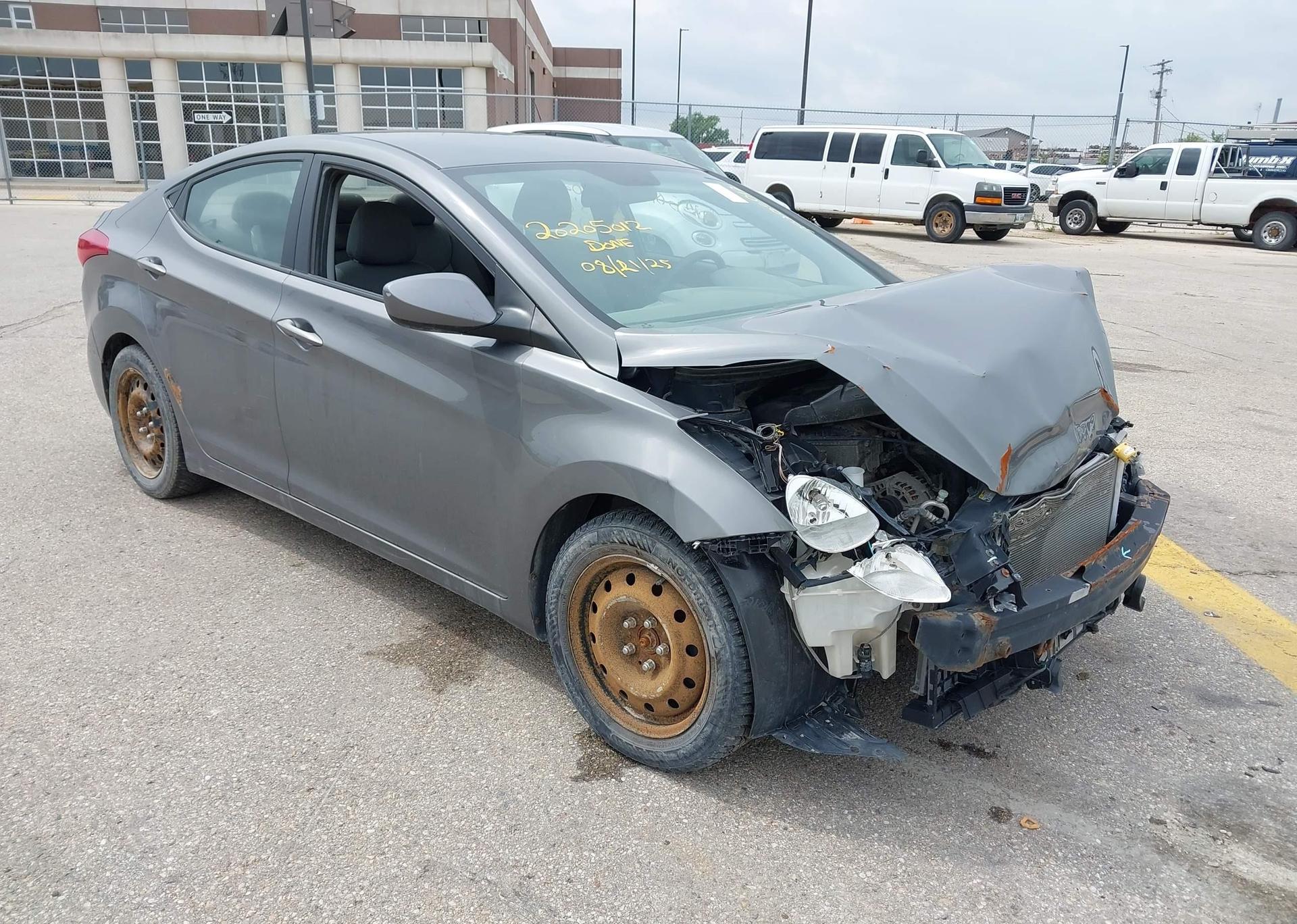 2013 HYUNDAI ELANTRA GL