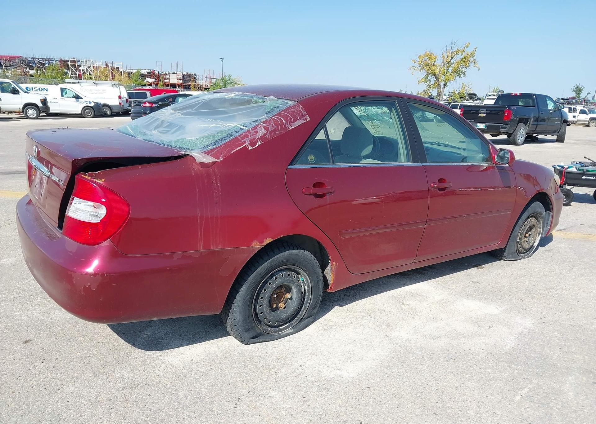 2002 TOYOTA CAMRY LE
