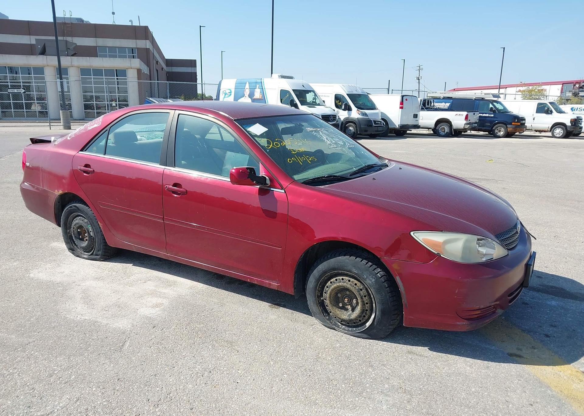 2002 TOYOTA CAMRY LE