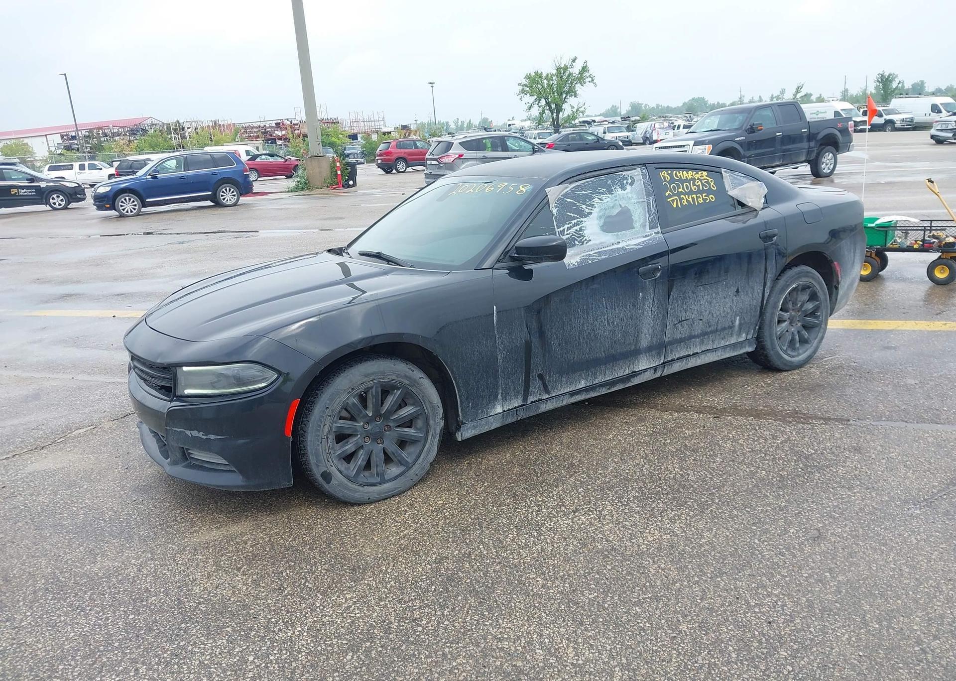 2018 DODGE CHARGER SE V8