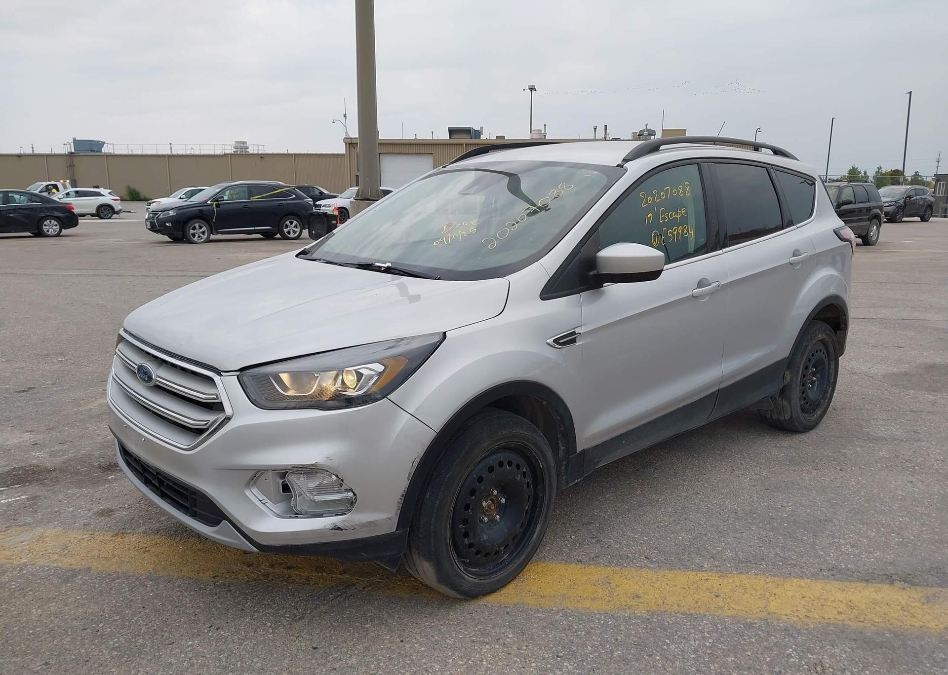 2017 FORD ESCAPE SE
