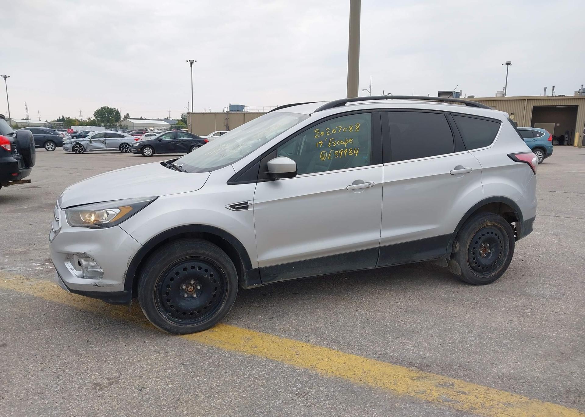 2017 FORD ESCAPE SE