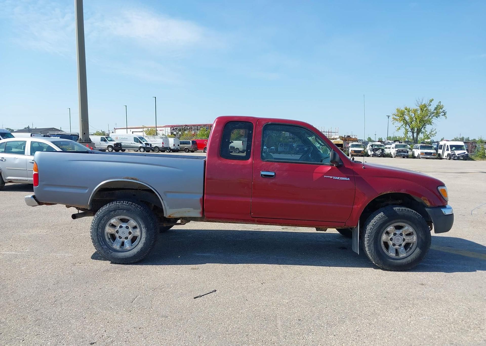 1999 TOYOTA TACOMA SR5 V6 XTRACAB