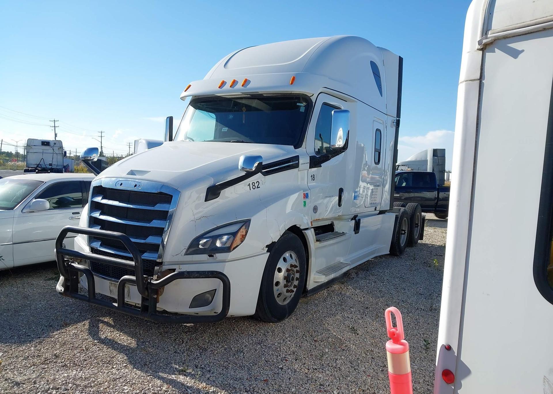 2019 FREIGHTLINER CASCADIA 126