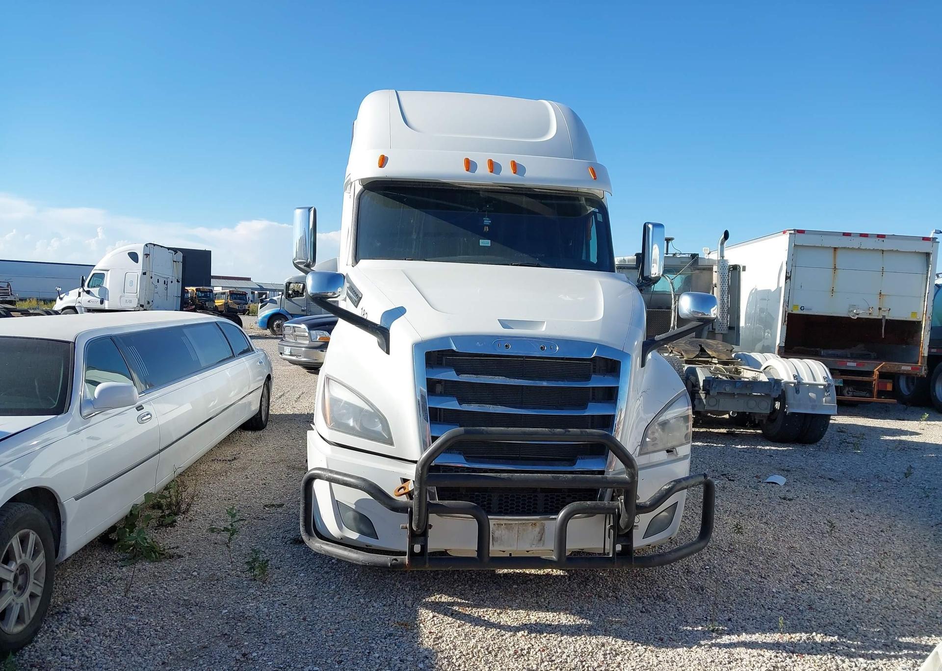 2019 FREIGHTLINER CASCADIA 126