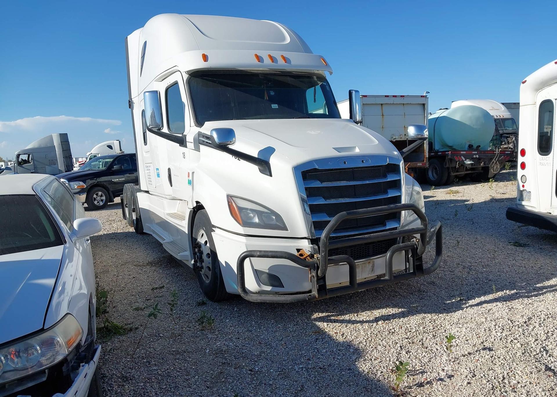 2019 FREIGHTLINER CASCADIA 126