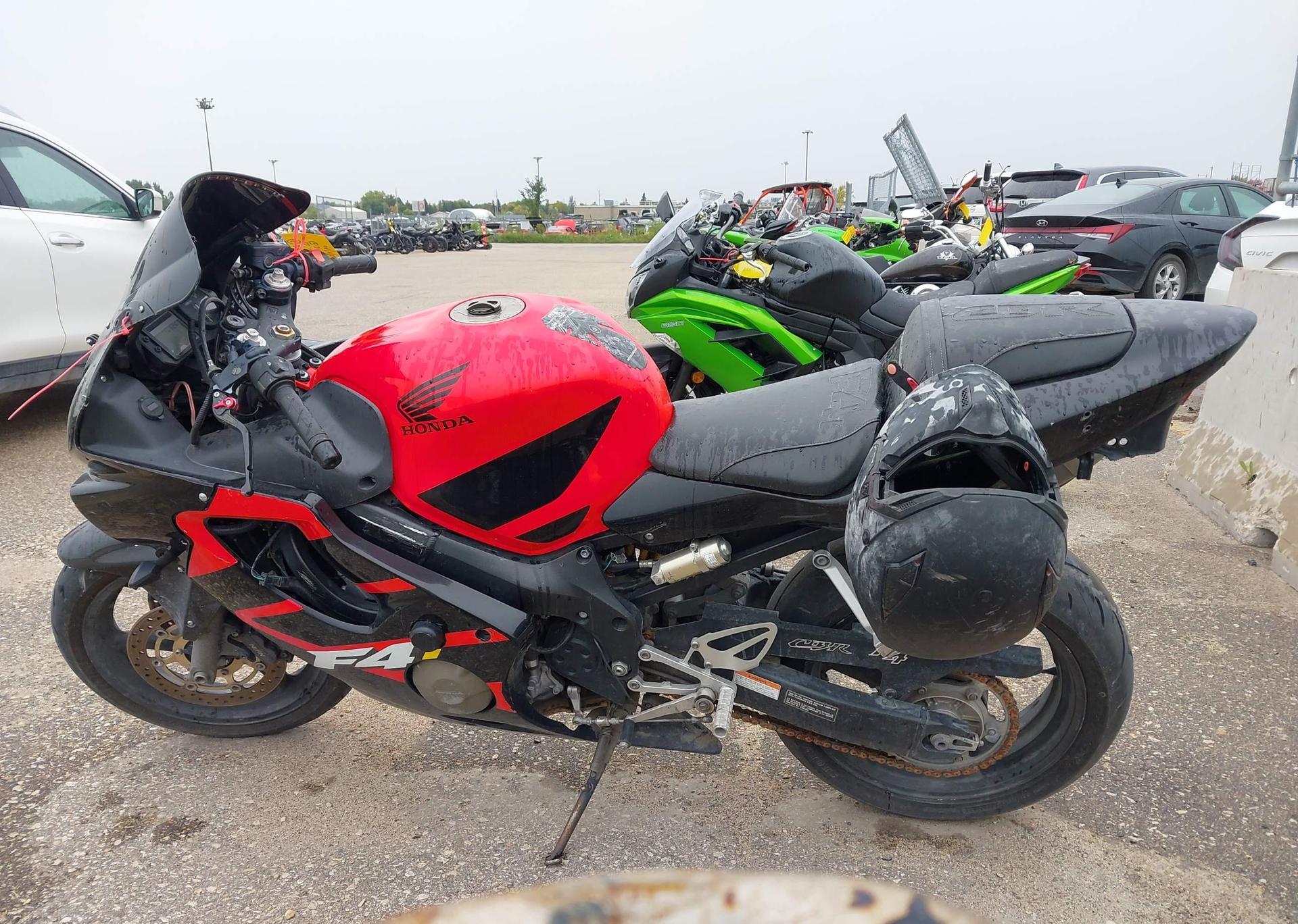 2002 HONDA CBR600F