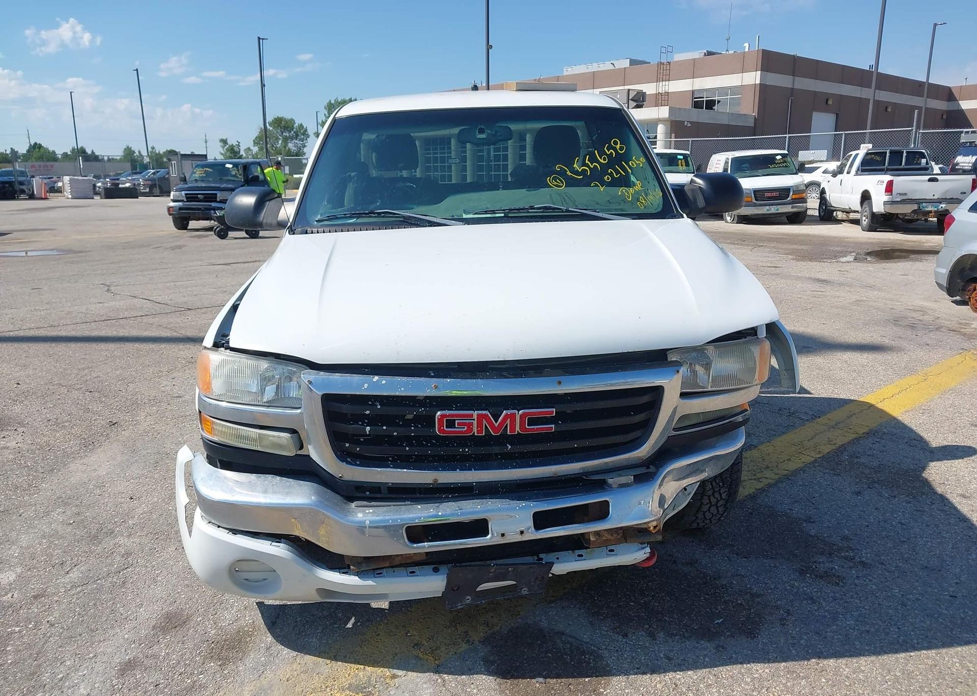 2005 GMC SIERRA 2500 HD PICKUP