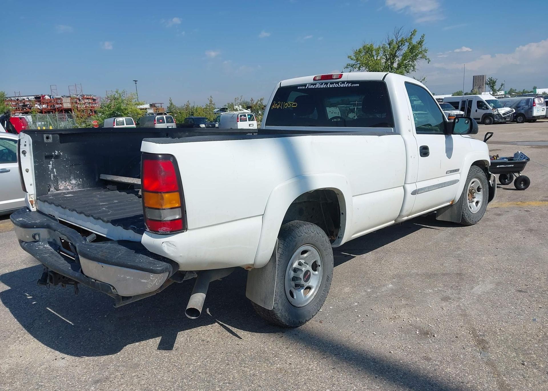 2005 GMC SIERRA 2500 HD PICKUP