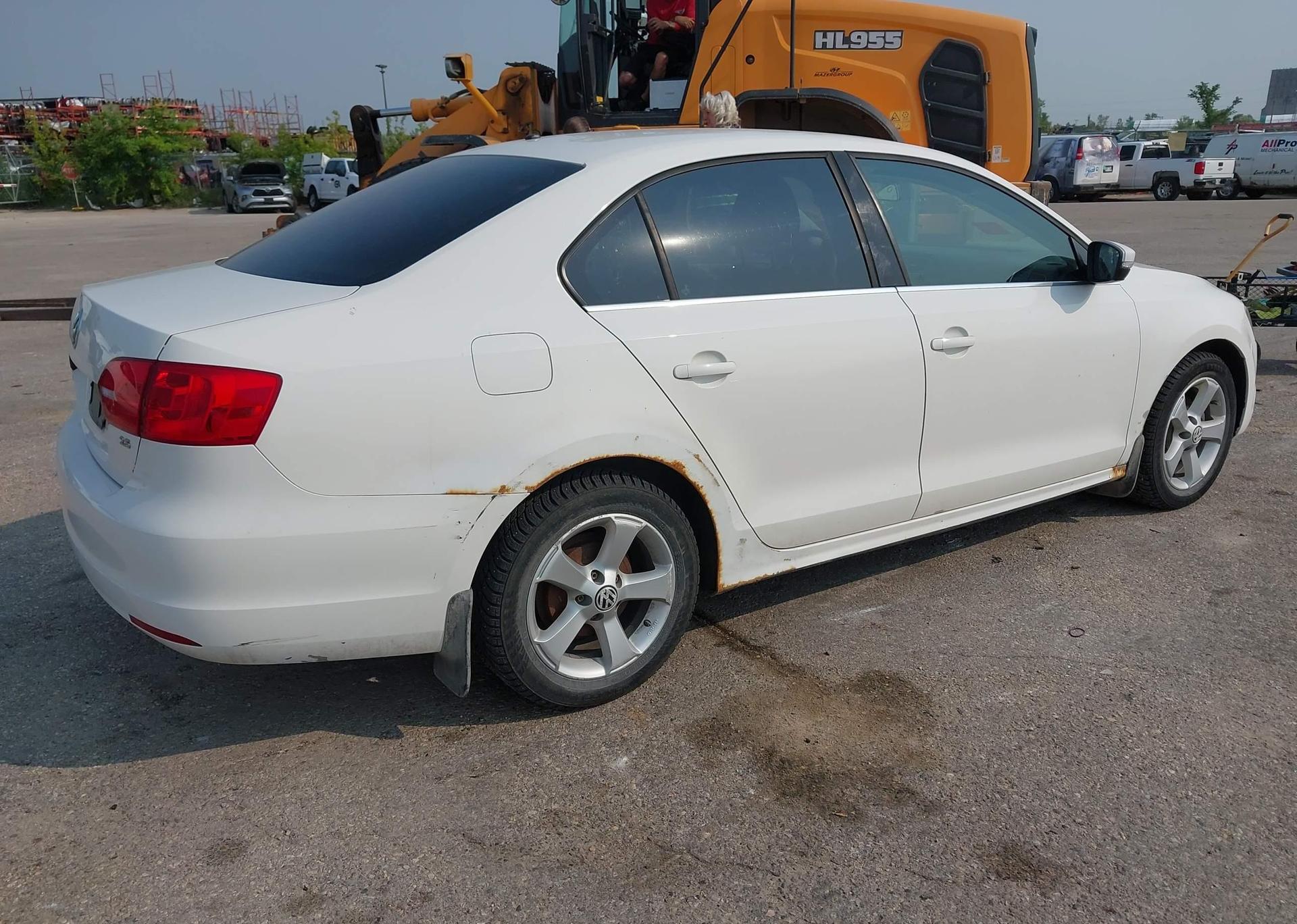 2011 VOLKSWAGEN JETTA 2.5