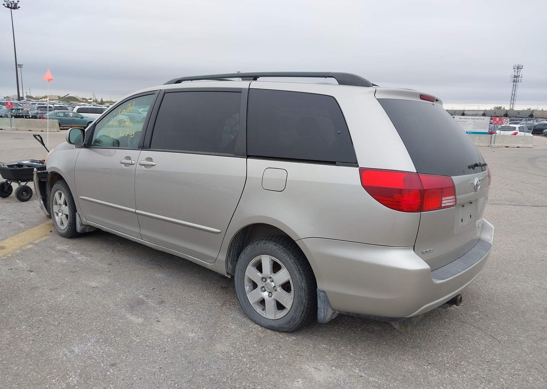 2005 TOYOTA SIENNA CE V6