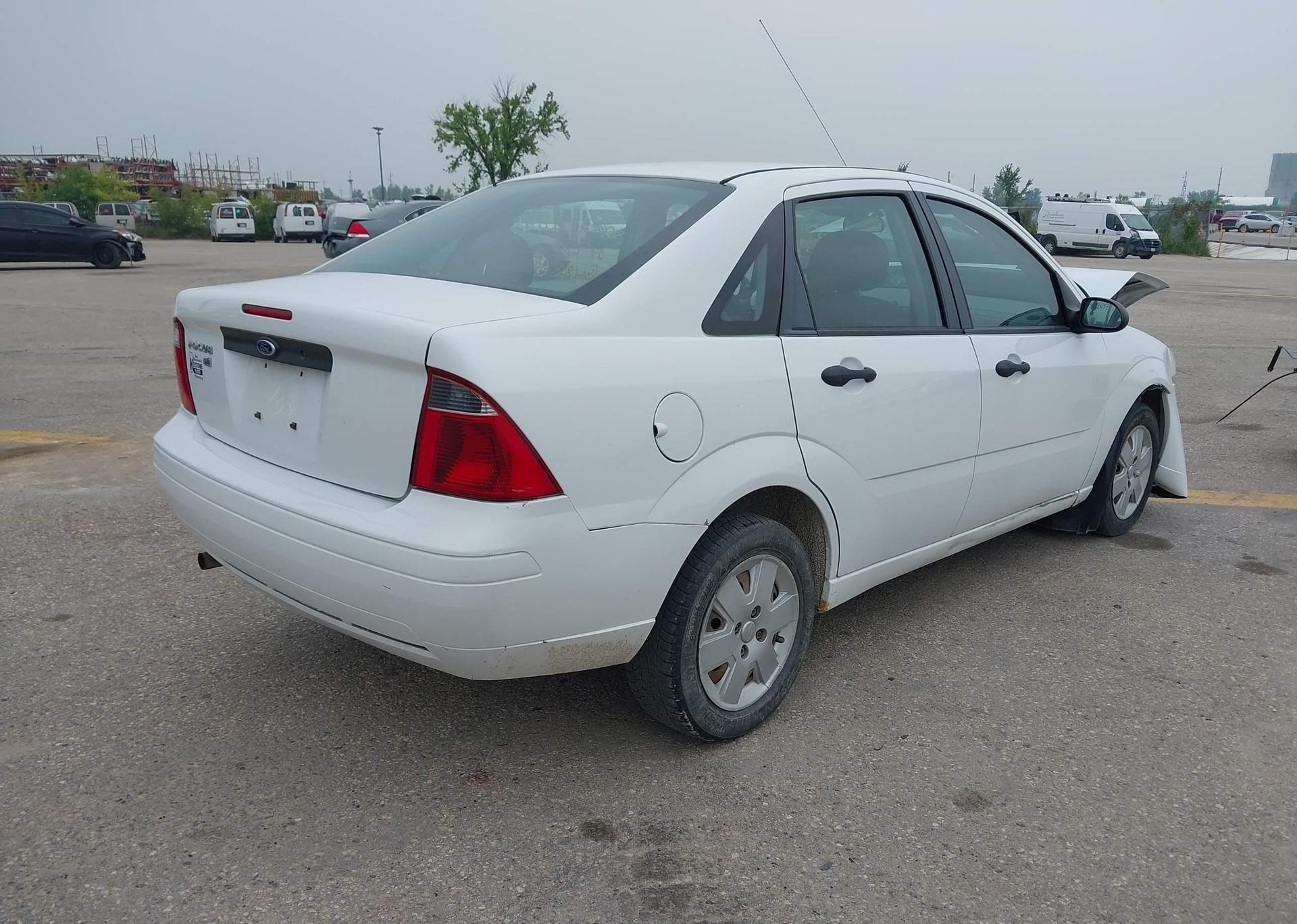 2007 FORD FOCUS ZX4 SE