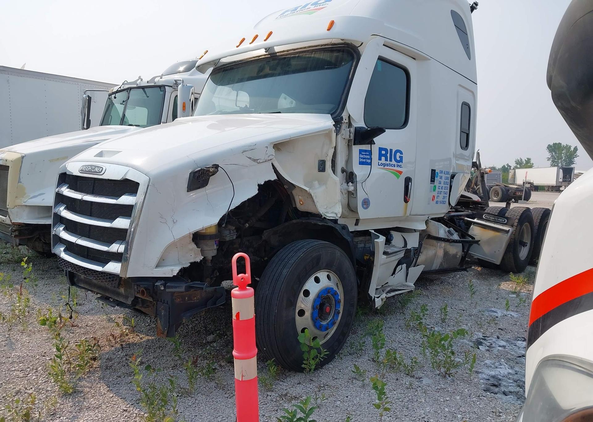 2022 FREIGHTLINER CASCADIA 126