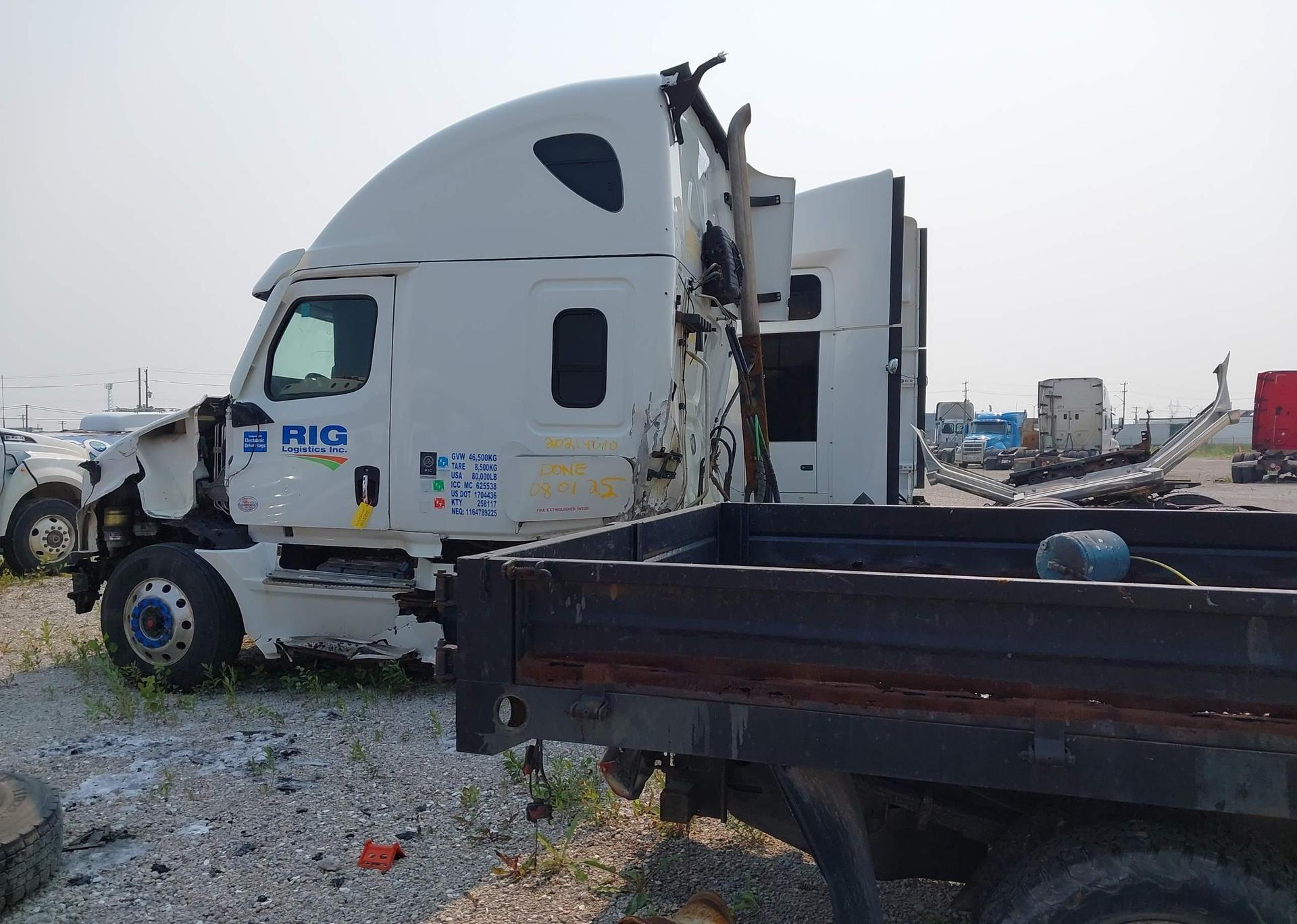 2022 FREIGHTLINER CASCADIA 126
