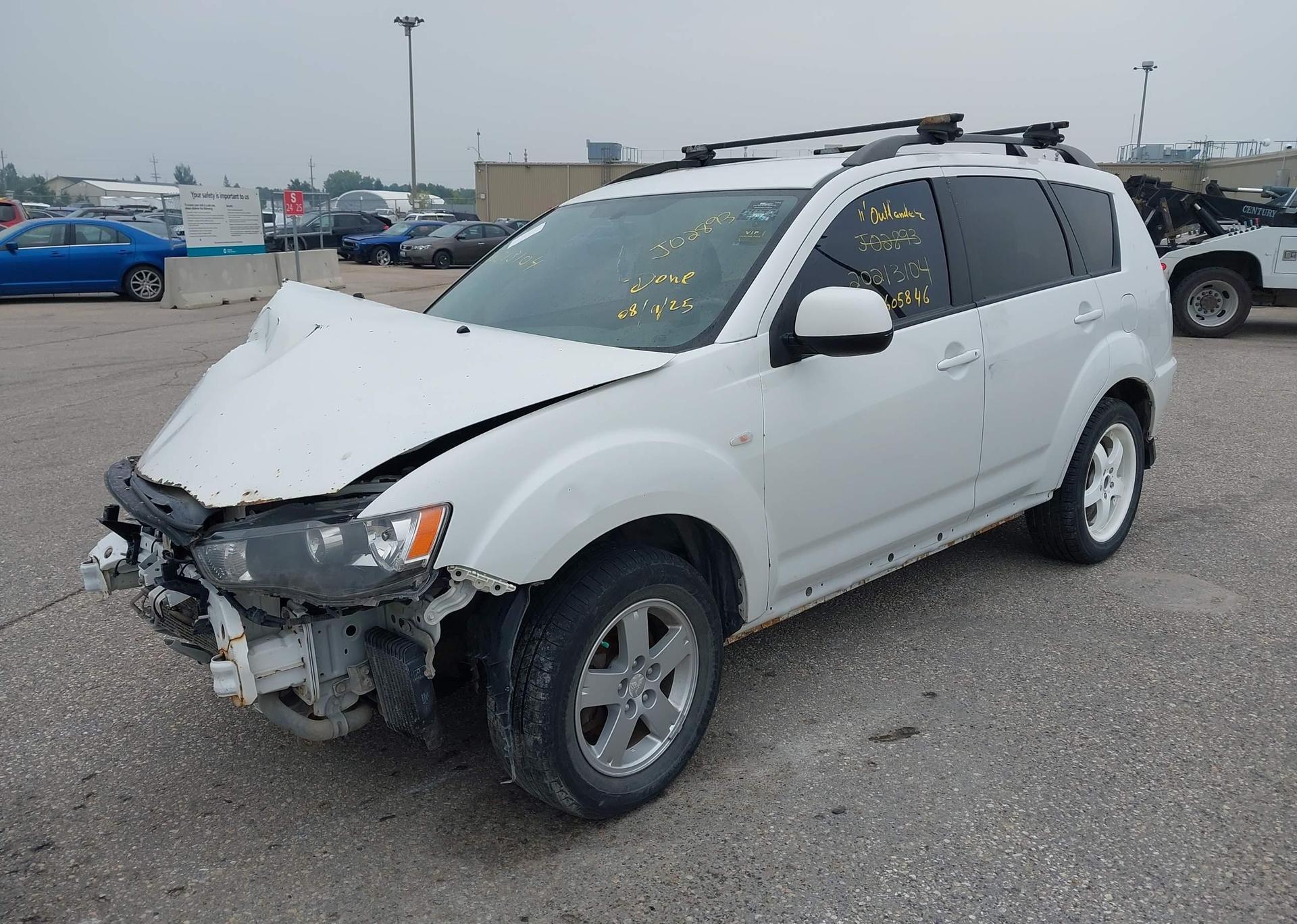 2011 MITSUBISHI OUTLANDER ES