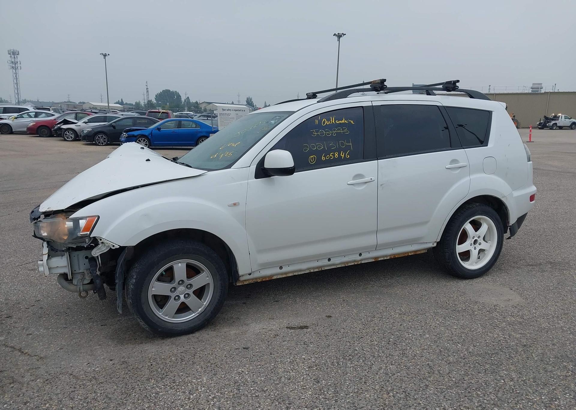 2011 MITSUBISHI OUTLANDER ES