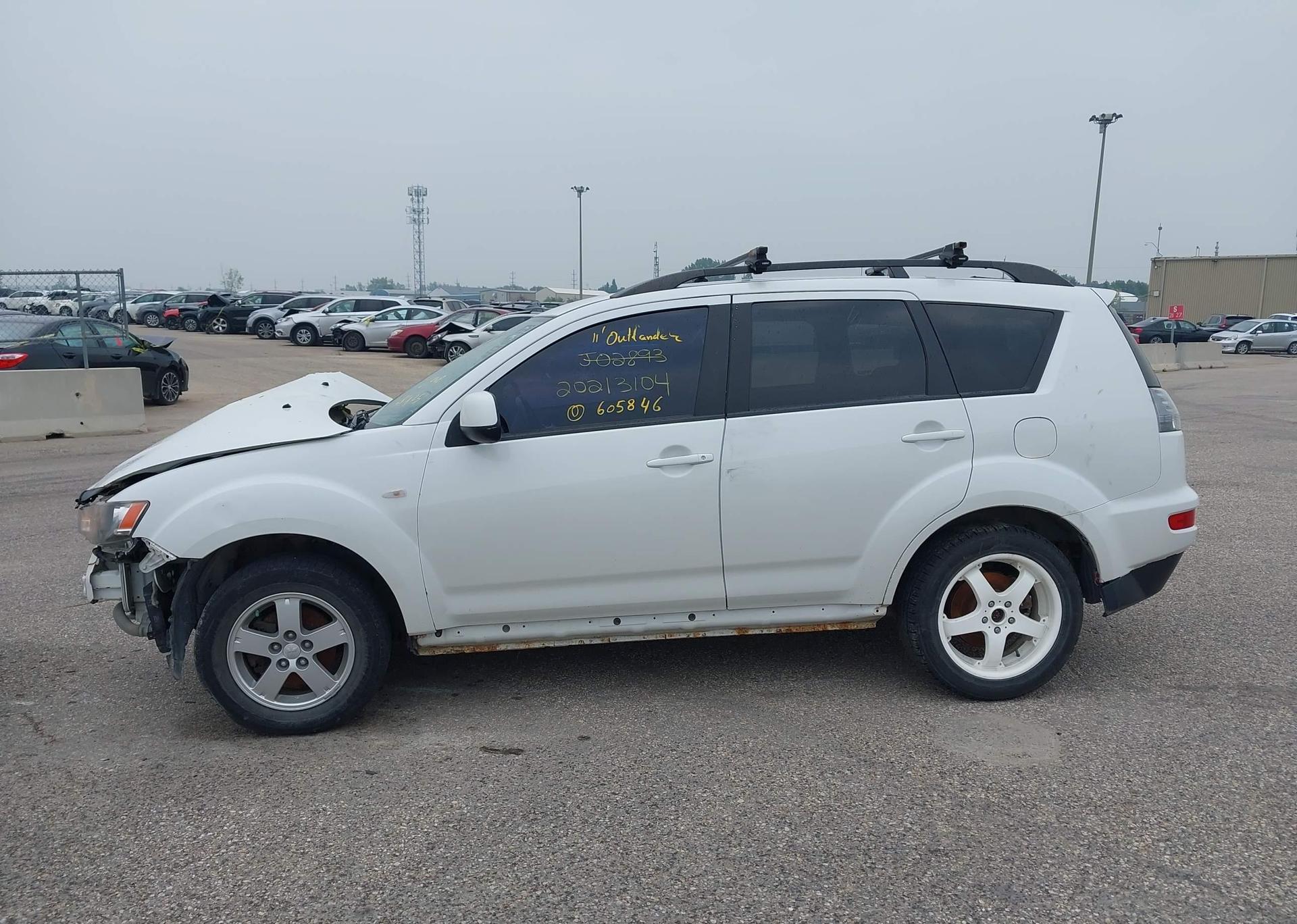 2011 MITSUBISHI OUTLANDER ES