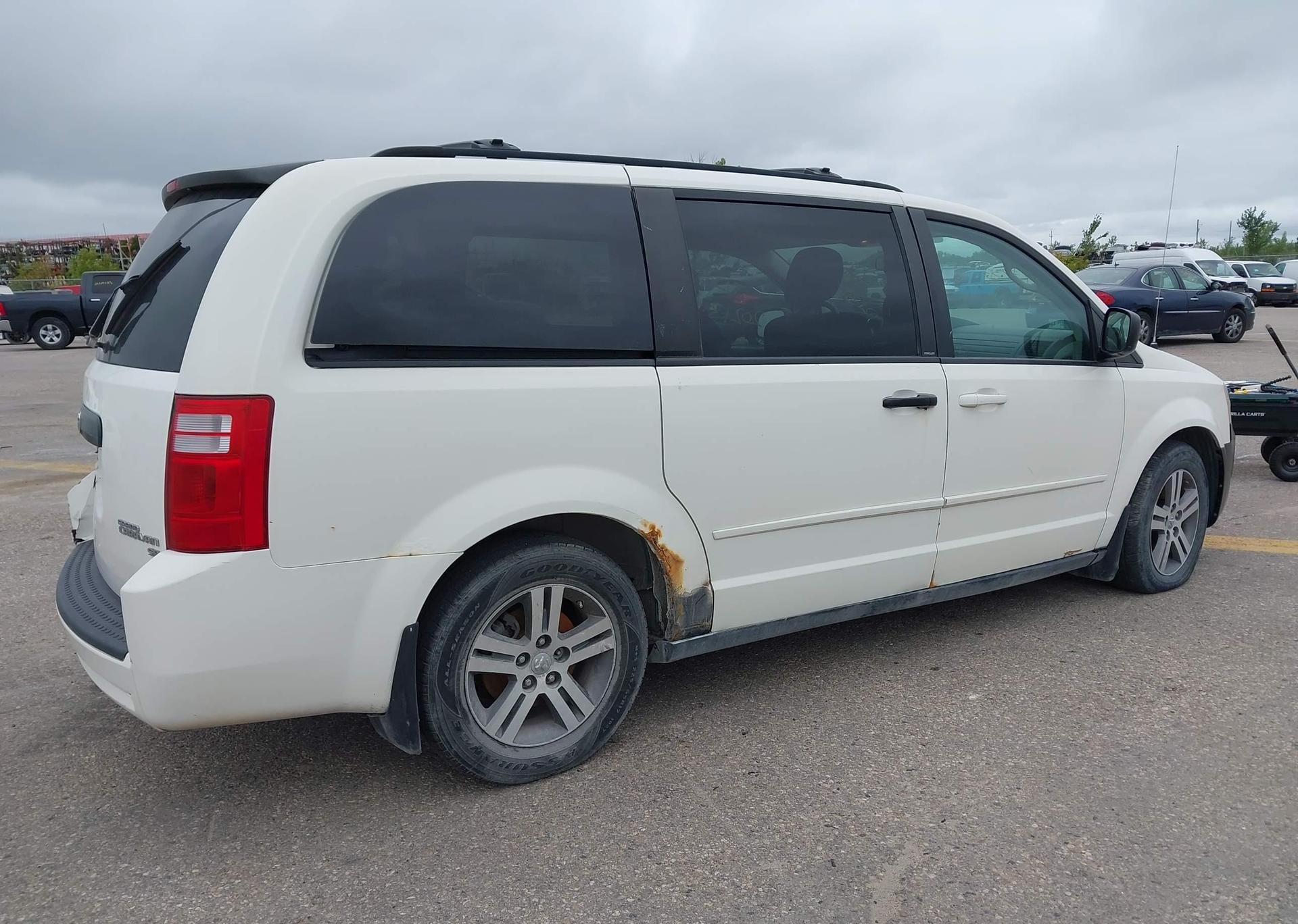 2010 DODGE GRAND CARAVAN SE