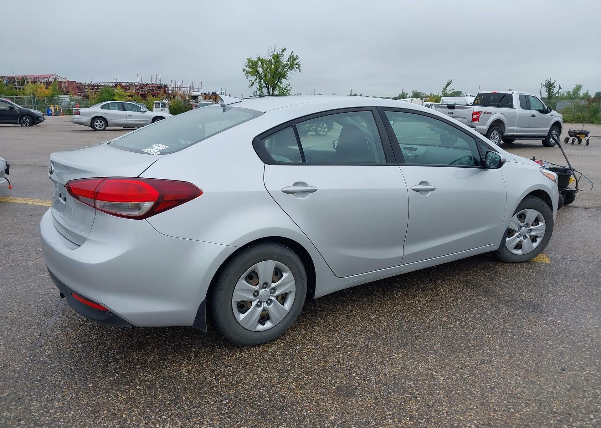 2017 KIA FORTE LX